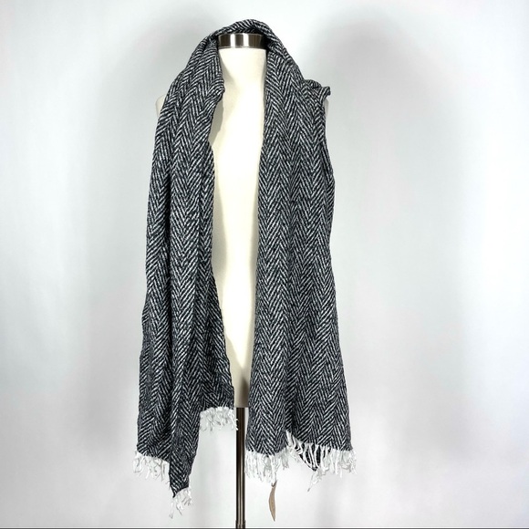 Amicale Cashmere wool blend scarf Herringbone - Picture 2 of 4